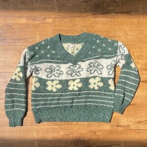 Green Floral Women's Sweater🌸🌼